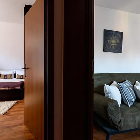 Two Bedroom 公寓 *